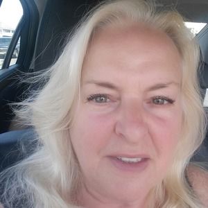 Meet your Posher, Suzanne
